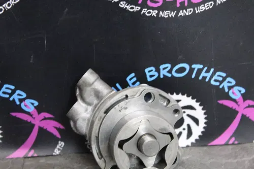 2001 yamaha 00-02 yz426f OEM ENGINE MOTOR OIL PUMP 5BE-13300-10-00