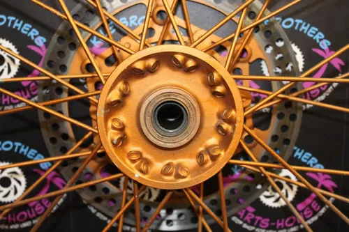 2001 Yamaha YZ125 OEM FRONT WHEEL RIM HUB 4SS-25111-01-00 SPRAY PAINTED
