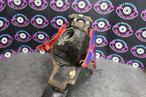 2009 honda crf450r OEM AIR BOX AIRBOX CLEANER CASE GOOD 17250-MEN-A30