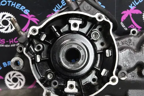 1986 yamaha 86-87 yz125 LEFT RIGHT ENGINE CRANKCASE CRANK CASES BLOCK CASE SET