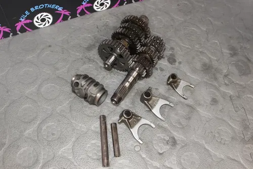 05-07 honda crf250r OEM ENGINE TRANSMISSION TRANNY ASSEMBLY GEARS 23210-KRN-A00