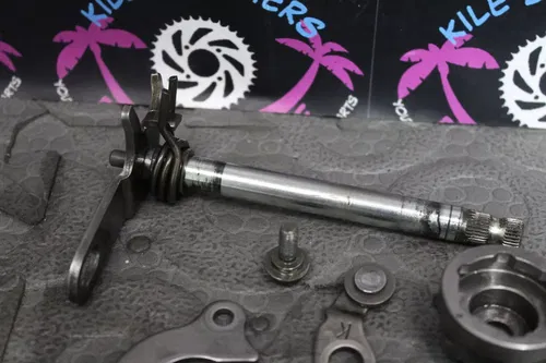 2006 yamaha 01-13 yz250f SHIFTER SHIFTING MECHANISM RATCHET PAWL ASSY