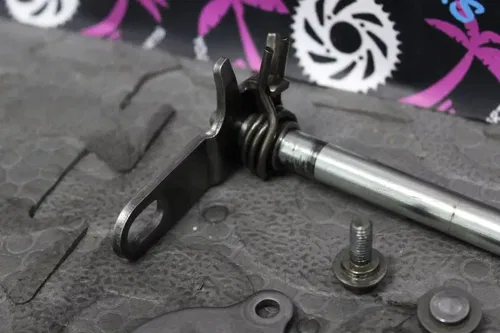 2006 yamaha 01-13 yz250f SHIFTER SHIFTING MECHANISM RATCHET PAWL ASSY