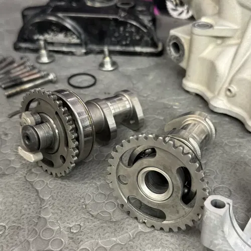 2017 Kawasaki KX250F Motor Engine Cylinder Head Valves Cams OEM GOOD 11008-0894
