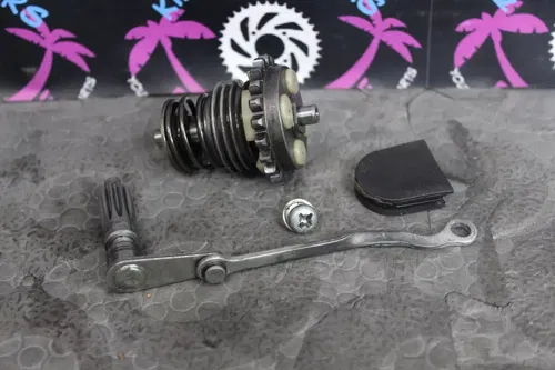 1996 honda 93-99 cr125r OEM ENGINE POWER VALVE ARM GOVERNOR POWERVALVE