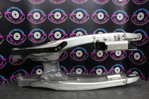 2004 Yamaha 03-04 YZ450F OEM SWINGARM SWING ARM SUSPENSION 5UN-22110-00-00