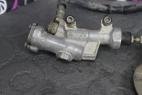 2003 yamaha wr250 wr450 yz125 yz450f OEM REAR BACK BRAKE CALIPER 5UN-2580W-10-00