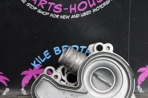 2011 ktm 11-13 350 SXF OEM ENGINE WATER PUMP HOUSING COVER 77235052000