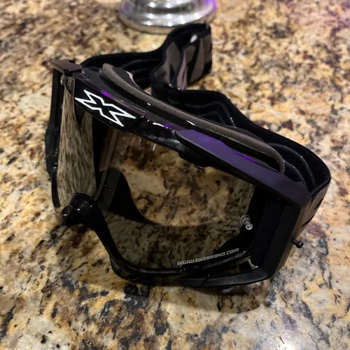 Eks Brand Goggles 