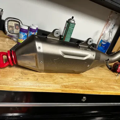 Full Akrapovic Exhaust