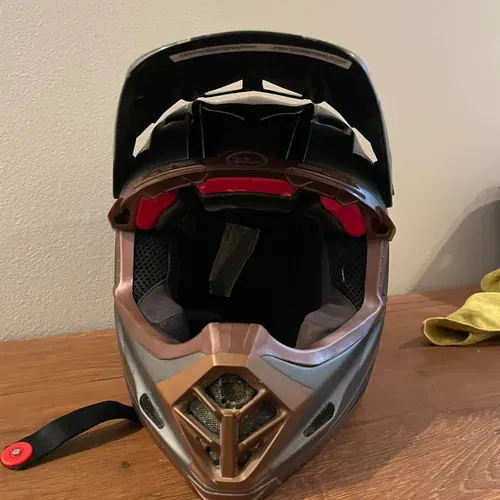 Bell Moto-9 Carbon Flex 9 Helmet (Small)