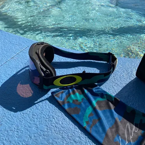 Eli Tomac Edition Oakley Air brake 