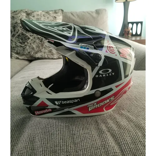 Tld SE4 Carbon fiber helmet 