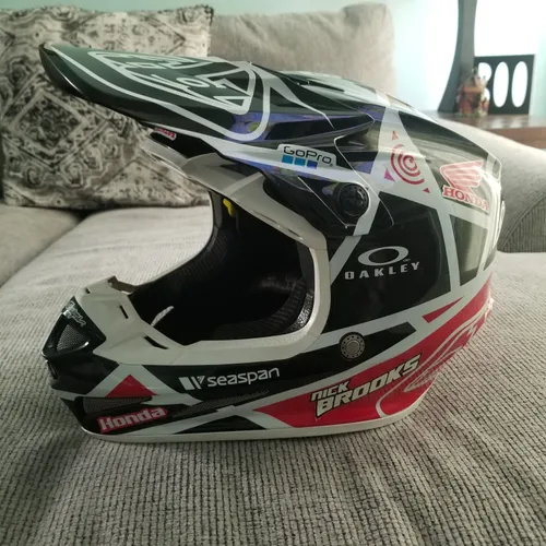 Troy lee designs se4 carbon helmet 
