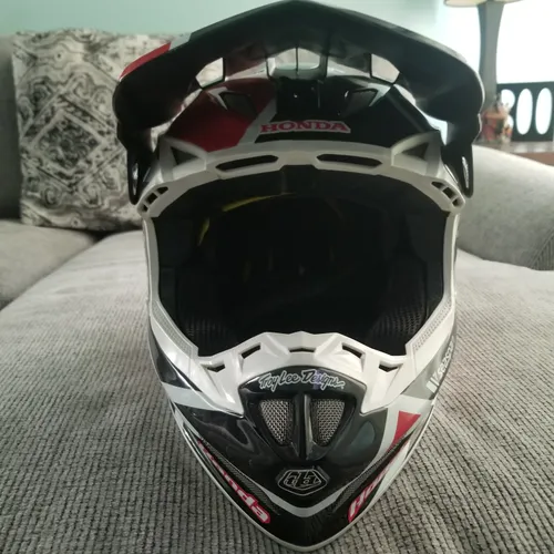 Troy lee designs se4 carbon helmet 
