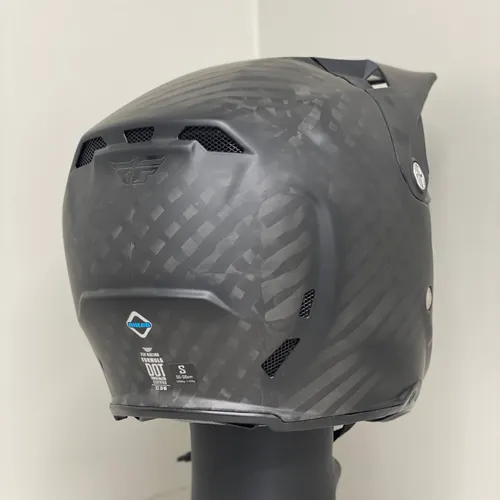 Fly Formula Carbon Solid Small