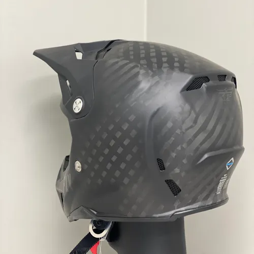 Fly Formula Carbon Solid Small