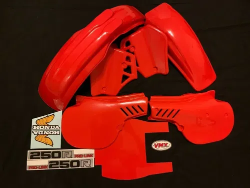 HONDA CR250 PLASTIC KIT 1983 CR 250 FENDER KIT PLASTIC KIT CR 250  VMX AHRMA