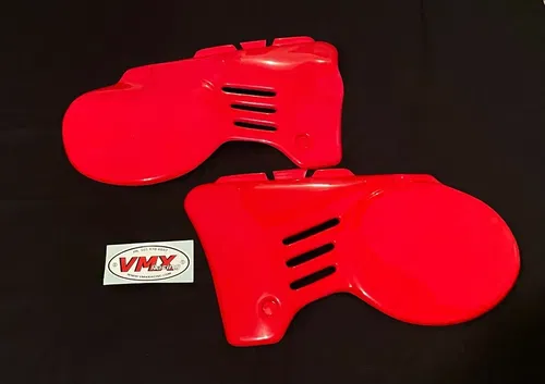 MAICO SIDE PANELS 1980 MAICO 80 MAICO SIDEPANEL SET RED  AHRMA MAICO PLASTIC