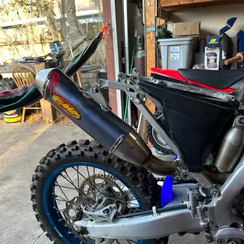 2009 yz250f exhaust top