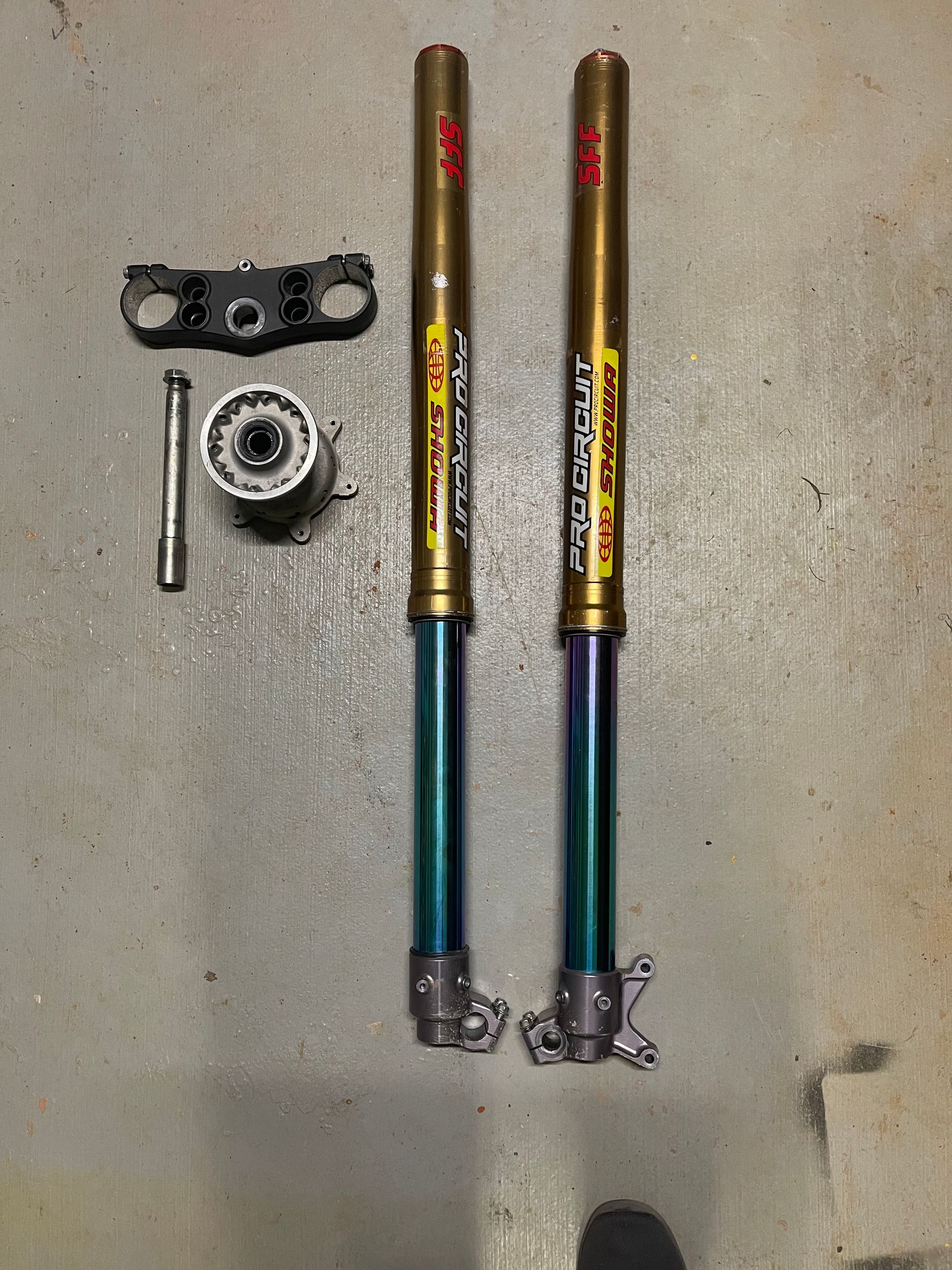 Motorcycle products: SHOWA Performance Front Fork