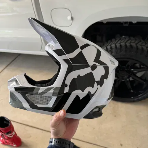Fox Helmet V1