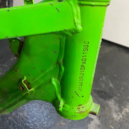 1996 Kawasaki Kx 125 Frame, And Front Forks. 