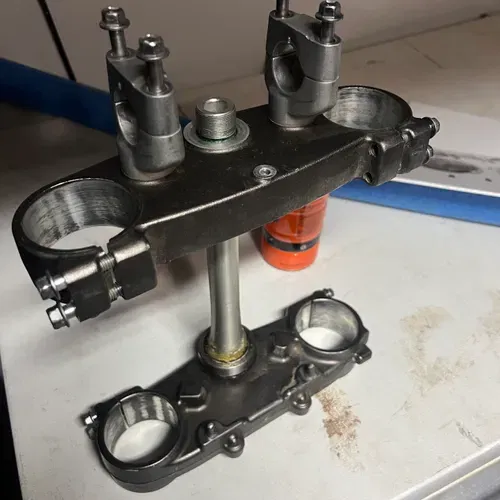 Yz 250 Triple Clamps And Bar Mounts 
