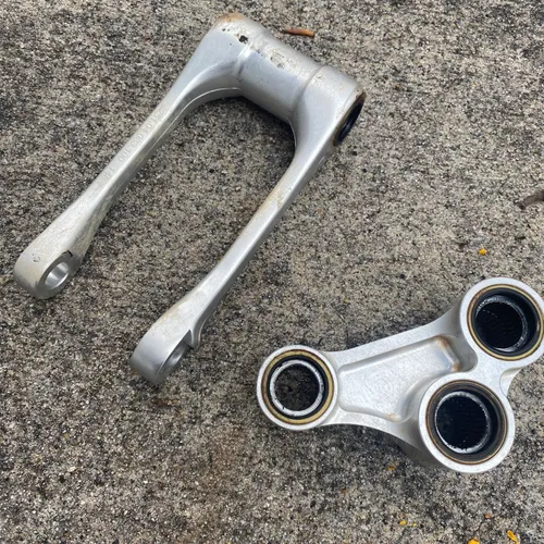 Shock Linkage And Knuckle