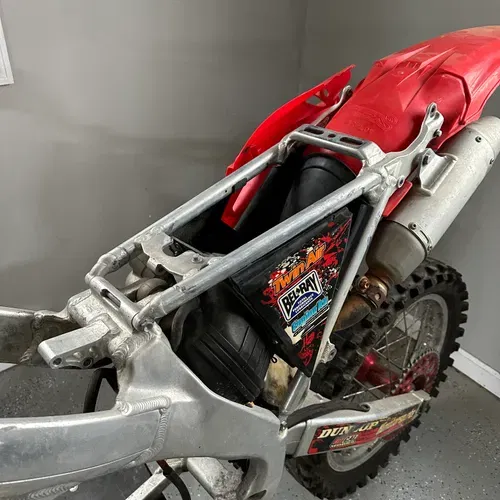 2006 CRF250r air box