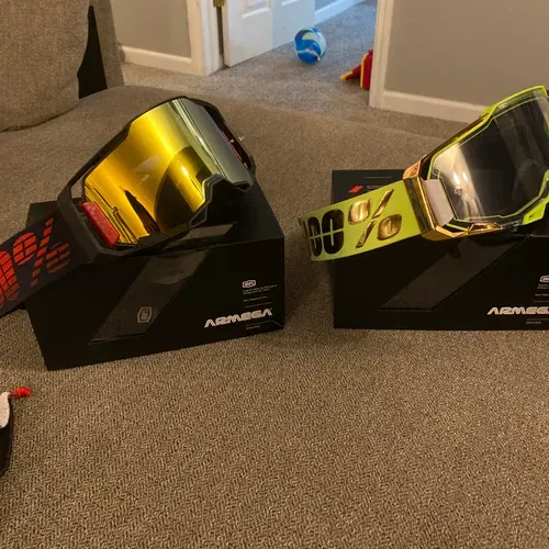 100 percent Armega goggles 