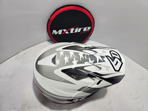 6D ATR-2Y HELMET RED/WHITE/BLUE SIZE YOUTH MED
