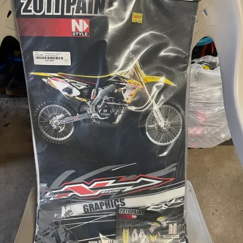 2010-2018 Nstyle "Paint" Graphics And Seat Cover 