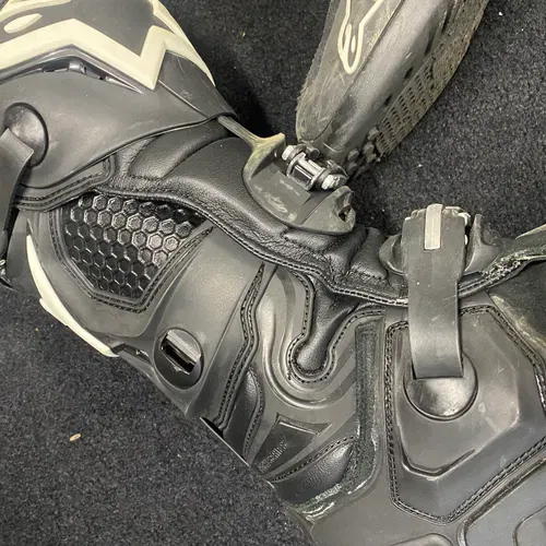 Alpinestars Tech 10 Boots - Size 8