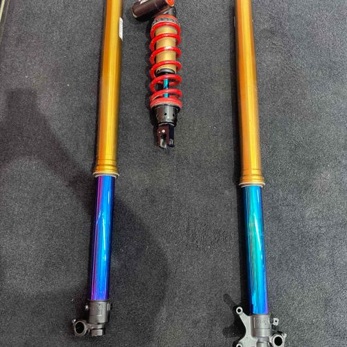 Showa A-Kit Suspension Forks + Shock Suspension Honda CRF