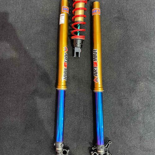 Showa A-Kit Suspension Forks + Shock Suspension Honda CRF