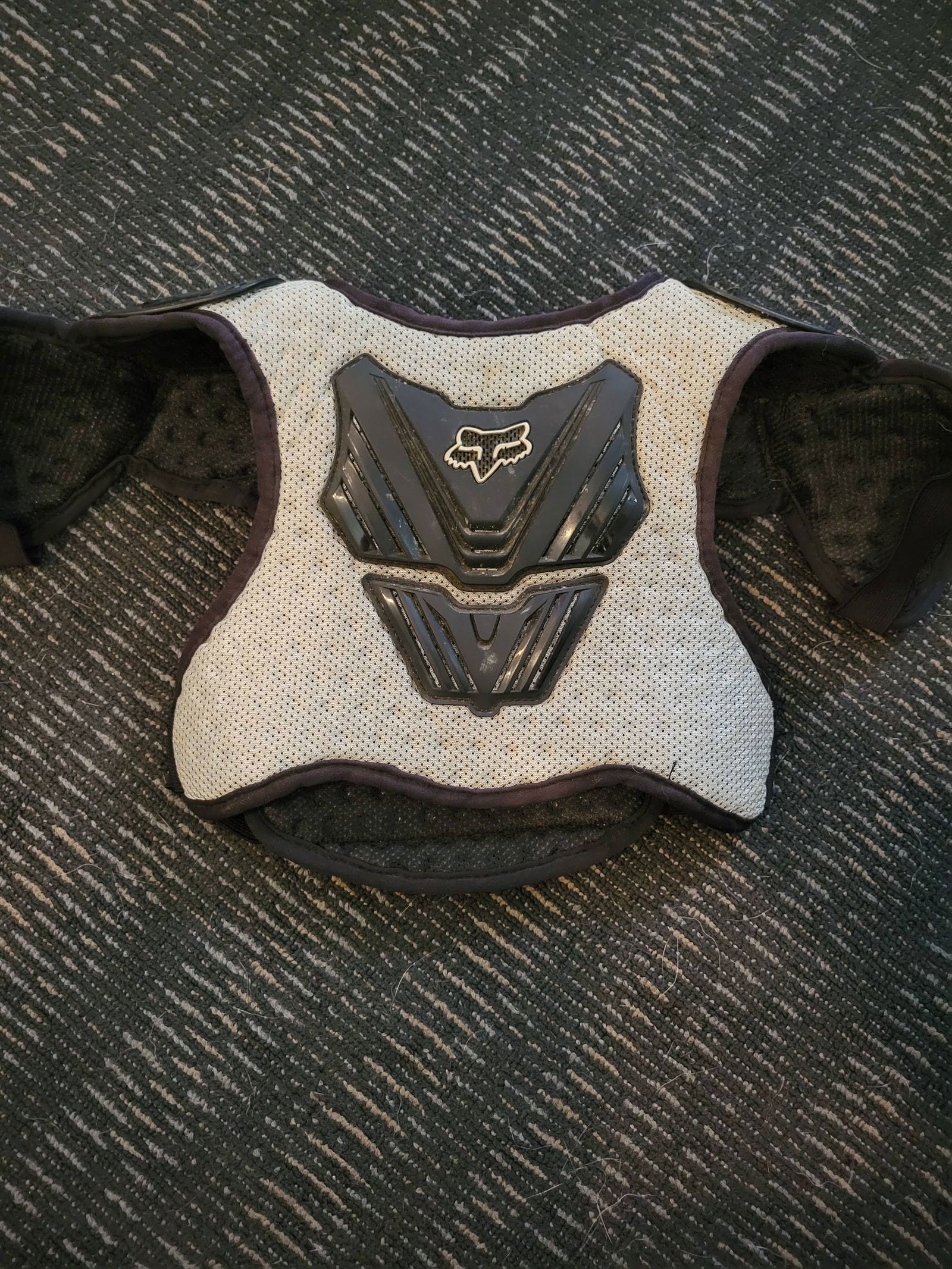 Fox titan clearance peewee body armour