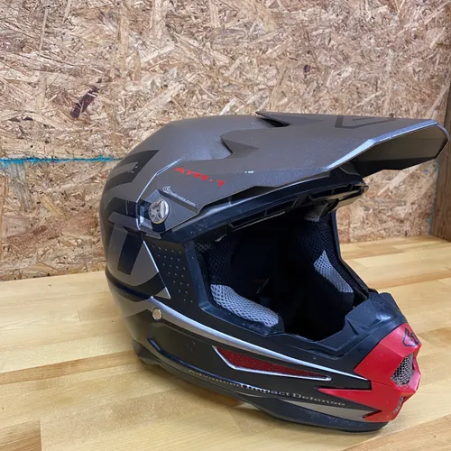 6D Helmets - Size S