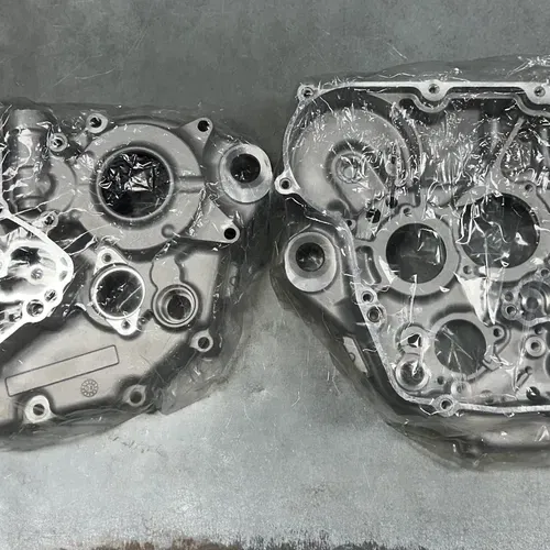 NIB 2009-2015 Kawasaki KX450F Crankcase Set