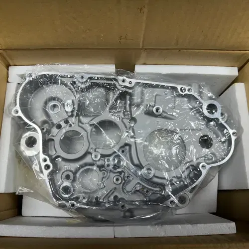 NIB 2009-2015 Kawasaki KX450F Crankcase Set