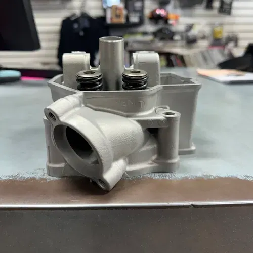 2015 Honda CRF450R Cylinder Head