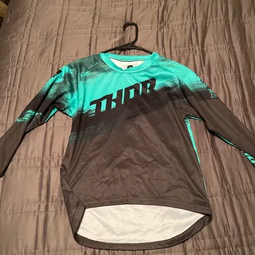 Riding Gear Combo ( Jersey, Pants, Gloves and Knee Pads
