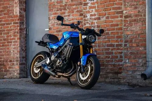 Yoshimura 13992AP521 AT2 Stainless Full Exhaust System for Yamaha MT-09 XSR 900