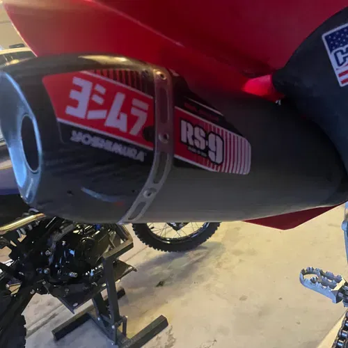 Yoshimura Rs9 