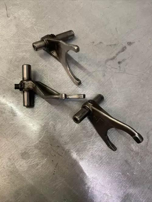 2001-2013 YZ250F SHIFT FORKS (5NL-18501-00-00)