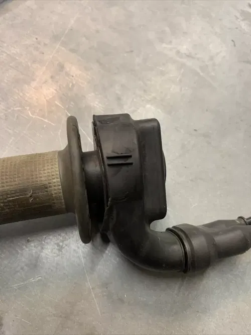 2013 YZ250F Throttle Assembly Cable Grip