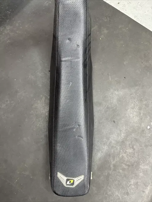 2006-2008 Honda Crf250R OEM Complete Seat One Industries Cover 77100-KRN-A01