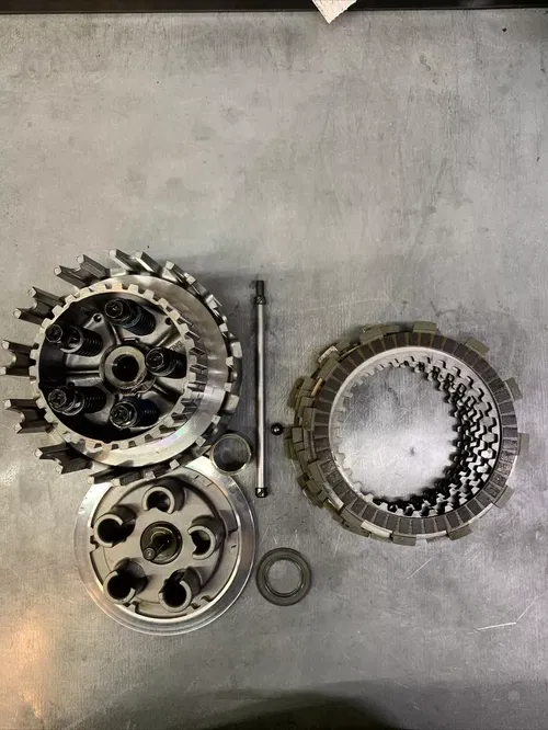 2009-2013 YZ250F Clutch Basket Assembly (5XC-16150-10-00)