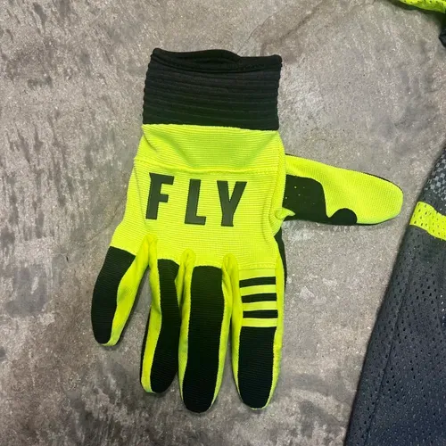 Fly Gear Set
