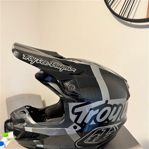 Troy Lee Designs SE5 Composite Helmet Size M